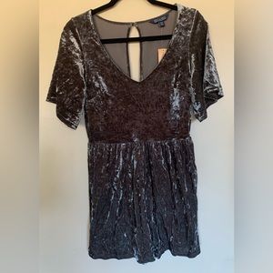 American Eagle - Soft and Sexy romper - Crushed velvet, olive green- Size medium